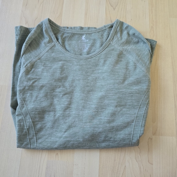 Kyodan Seemless Top Size Large - Picture 1 of 9